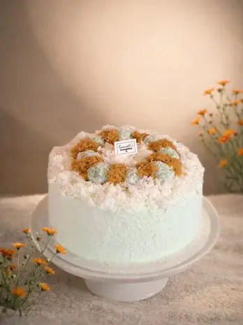 SIGNATURE PANDAN KLEPON CAKE